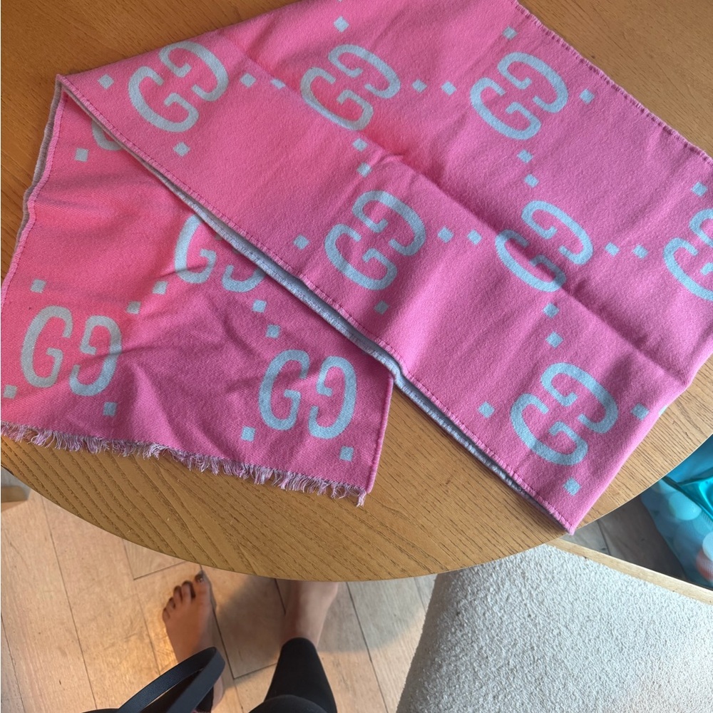 Gucci Pink and Blue GG Monogram Wool Scarf - Picture 5 of 6